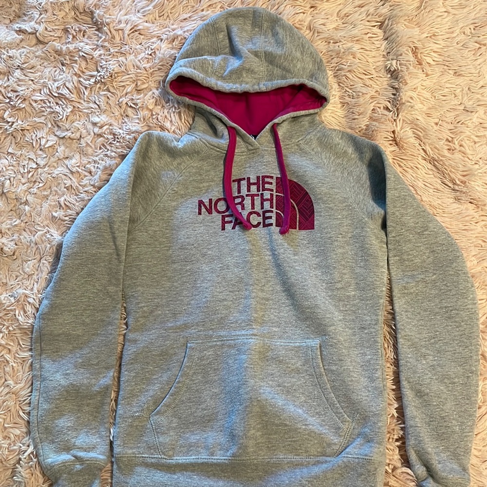 The NorthFace pullover